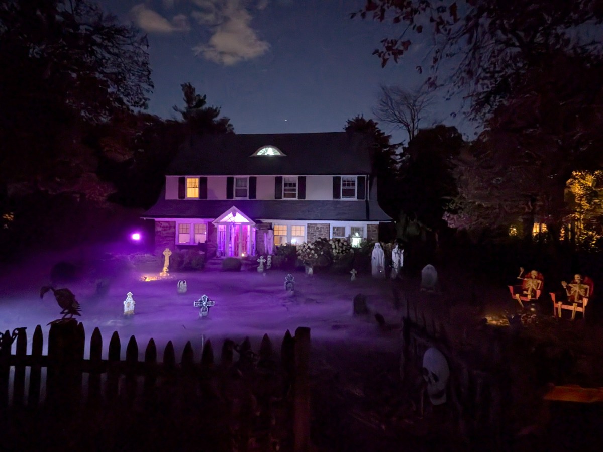 winner of halloween house showdown